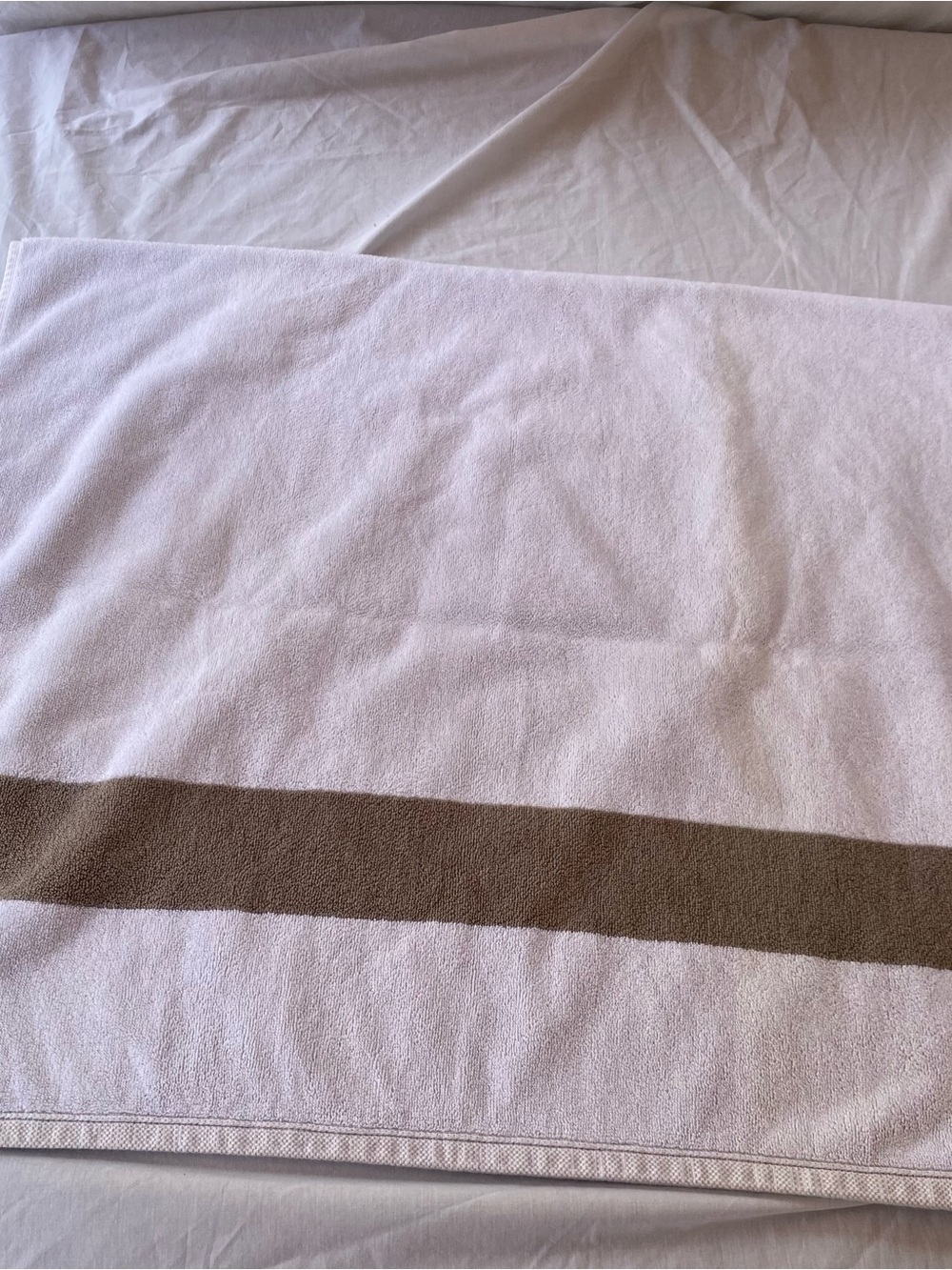 Lacoste Crocodile Logo Beach Bath Towel White Taupe Large Cotton - Picture 3 of 8